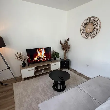 Cozy With Easy Access To Paris & Parc Des Expositions *