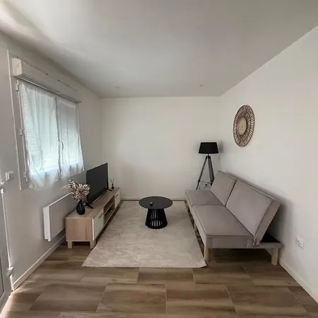 Cozy With Easy Access To Paris & Parc Des Expositions * スヴラン